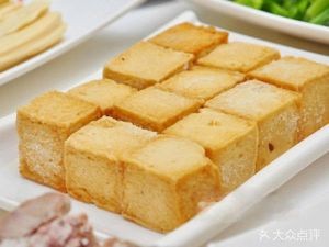 Small Town Guests Homemade Flour Home-style Dishes