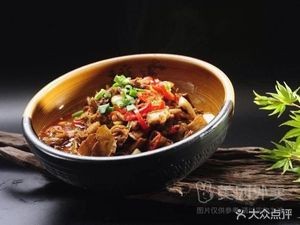 Spicy Pork with Green Pepper (Dujuan Road Branch)