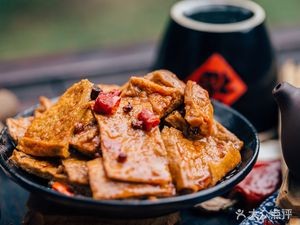 Spicy Sauce Braised Spare Ribs Rice Bowl · Crispy Chicken BBQ Rice Bowl (May 1st Branch)