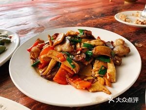 Mountain and Water Farmhouse Restaurant