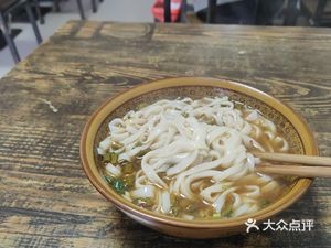Authentic Changde Jinshi Beef Noodles