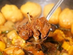 Signature Braised Bone Northeast Iron Pot Dumpling House (Xiangzhang Road Store)