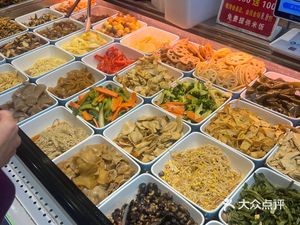 Lu Biaoju (Lu's Specialties)