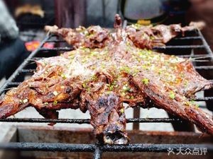 Chili Stir-Fried Meat Roasted Whole Lamb (Zhanggongling Branch)