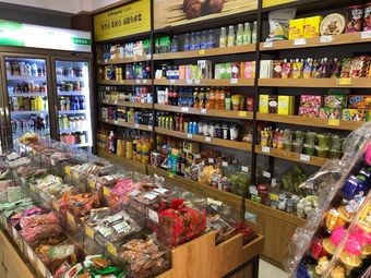 Wang Xiajian (Dong Yilan Garden Store)