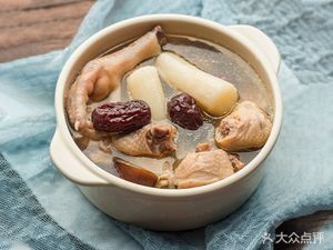 Route 11 Noodles, Rice Noodles, Braised