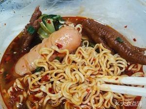 Liu's Chef Yiyang Spicy Hot Pot