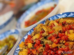 Zilong Restaurant · Noodles & Rice with Sauce (Helong Branch)