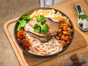 Tong Tong Fa Braised Rice Noodles King (Changqiao Branch)