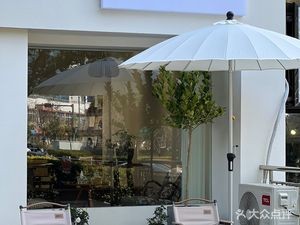 Yi Liang Feng · COFFEE