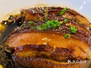 Peng Jia Lao Wu · Mei Cai Kou Rou