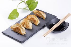 Folk Pot Stew · Wooden Bucket Rice (Longfeng安置小区 Store)