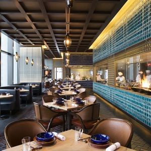 Junyue Hotel · Xin Feng Tian · Northeastern Cuisine