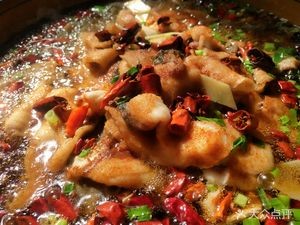 Chengdu Gouji Sichuan Cuisine Water Boiled Fish (Yinxing Road Store)