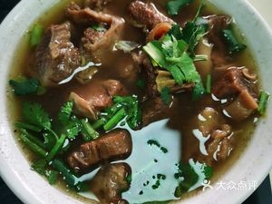 万盛园炖肉馆(欧尚一品西区店)