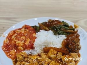 Yilushun Fast Food (Huafu Financial Shopping Center Store)