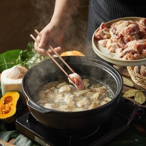 Nanwu Xiaoguan · Coconut Chicken