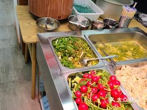 Xin Xiao Qi Buffet Box (Huigong Street Store)