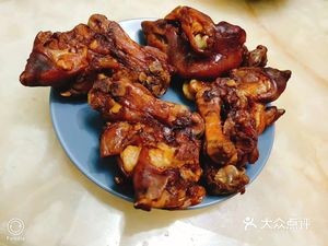Fanfan Big Pig Trotter (Headquarters)