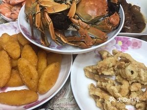Donggang Seafood Supermarket (Honghai Dongxing Huating Branch)