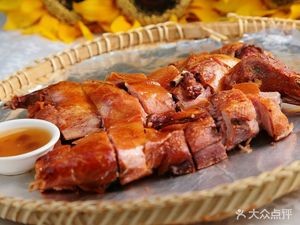 Old Beijing Crispy Roast Duck (Hezuo Street Branch)
