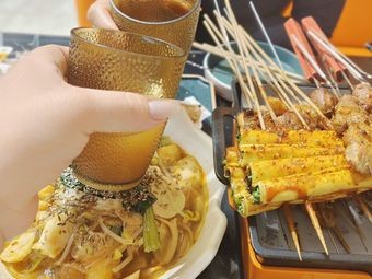 A Restaurant That Only Makes Fresh Meat Skewers