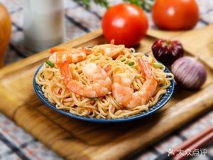 Xiao Zhe Stir-Fried Noodles (Shangying Lijing Store)