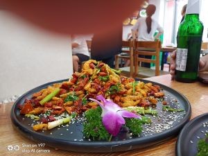 Shuang He · Mama's Home Cooking Steamed Flatbread Shop