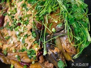 鸿成灶台鱼家常菜