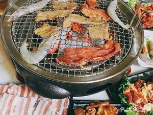 Village BBQ House (Yinyi Wancheng Phase 1 Store)