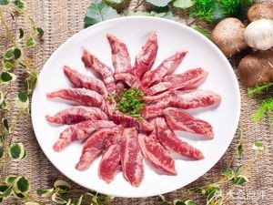 Good Chewy Lamb Offal Noodles Specialty Roast Pork Pub