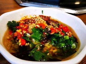 六婆串串香(理工大学店)