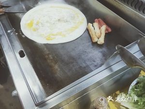 Hand-Grabbed Pancake, Egg Pancake, and Grilled Cold Noodles (Fan Hua Branch)