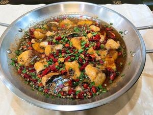 Yu Hong Xiao Sichuan Water Boiled Fish (Huashan Road Branch)