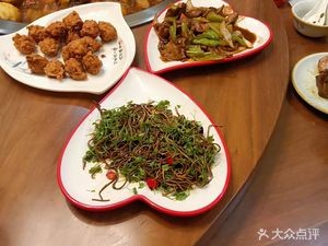 Iron Pot Stewed Farm Cuisine