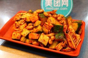 Shan Chuan Store (Linglong Residence Store)