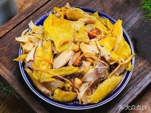 Guli Xiang Delicacies (Xue Liu Street)