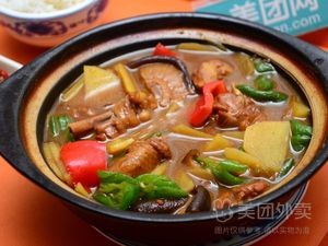 Lan Yangyang Secret Recipe Braised Pork Ribs with Chicken Stew (Zhengzhou Road Store)