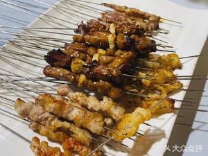 Liangliang Jinan Barbecue (Zhuoyue Building Branch)