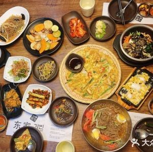 Dongjia Authentic Korean Charcoal BBQ (Jinling Shijia Store)