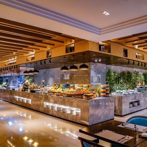 Qingdao Ronghai Yaozhou Hotel · Four Seasons Buffet