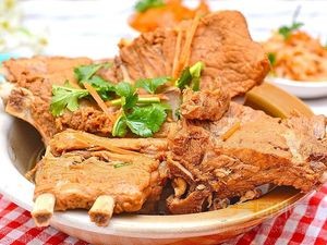 Pork Rib Rice with Yellow Braised Chicken (Yili Xin Yuanzhuang Branch)