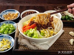 Old Beijing Fried Noodles with Soy Sauce (Tai Dong First Road Store)