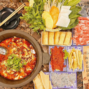 Zao Zhi Xuan Xiangxi Stone Pot Fish (Wanjia Plaza Branch)