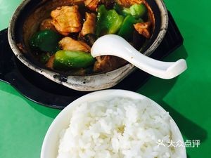 吉香斋黄焖鸡米饭(台东万达店)