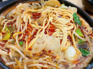 La Rong Xian Yunnan Crossing Rice Noodles
