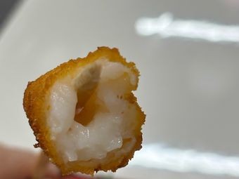 Courtyard Fried Goods Shop