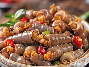 Dong Xian Ji Fresh卤 Duck Neck (Yichun Road Store)