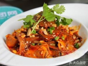 Chongqing Xiao Chu Home-style Cuisine (Zhongtie Qingdao Plaza Branch)