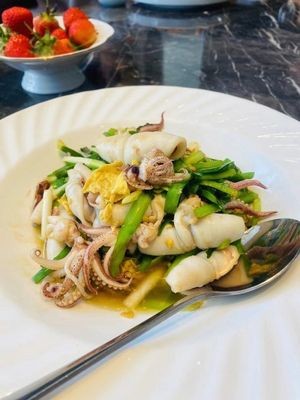 Yin Bai Restaurant